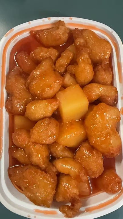 S12. Pineapple Chicken 菠萝鸡