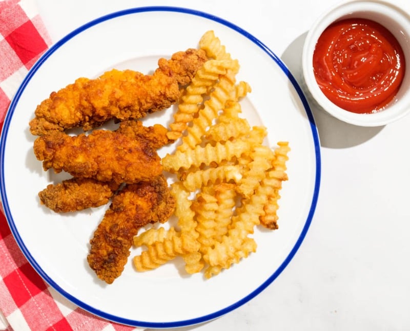 3pcs Chicken Tenders w/Fries