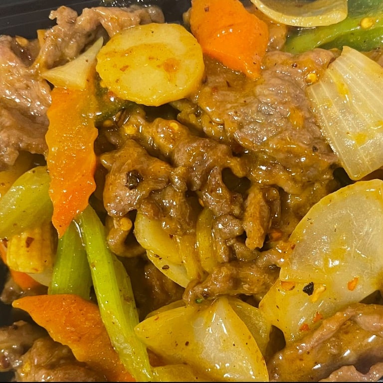 90. Curry Beef w. Onions
