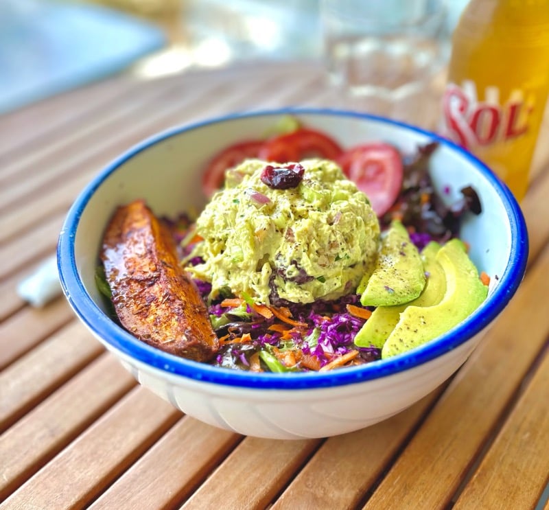 Organic Chicken tumeric salad