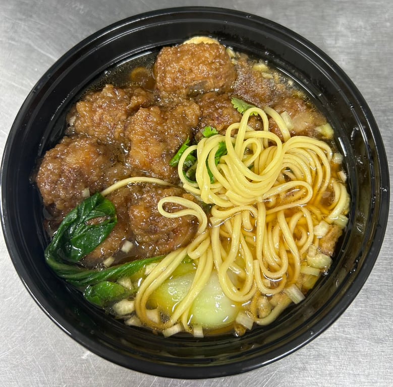 SP4. Pork Rib Noodle Soup