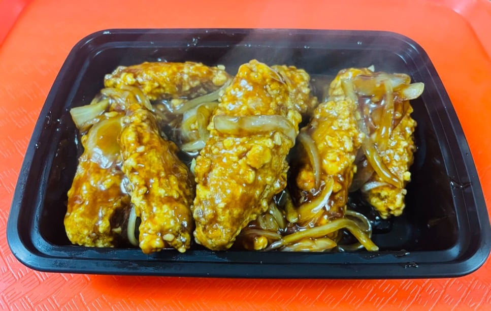 046. BBQ Wings (8)