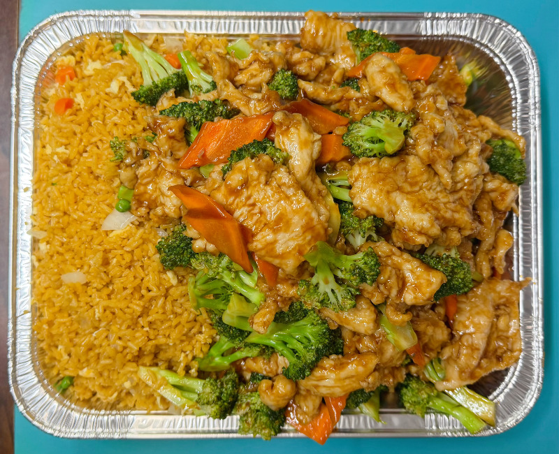 Chicken Broccoli + Fried Rice Party Tray