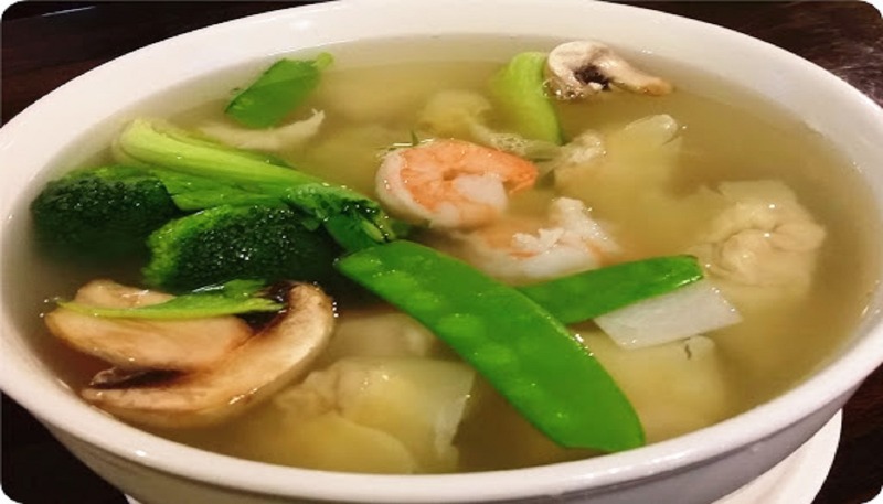 26. Subgum Wonton Soup (For 2) 什锦云吞汤