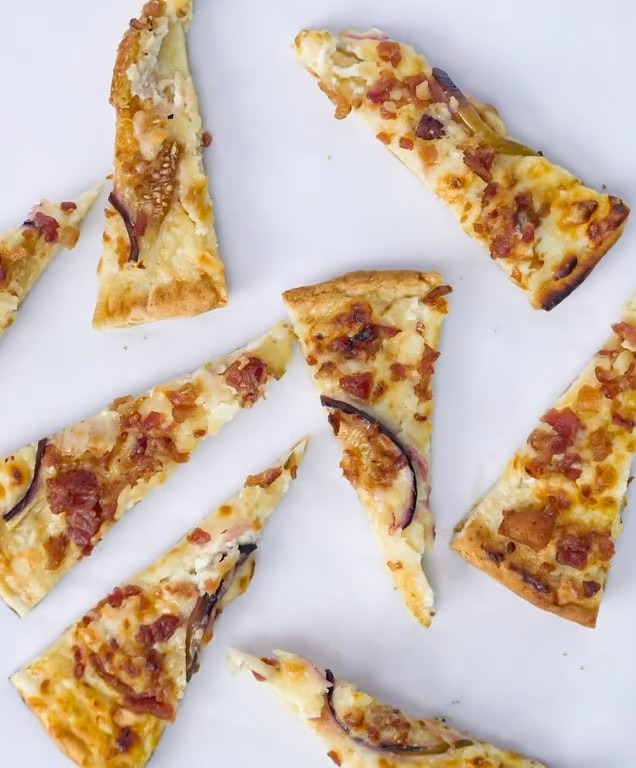Pizza bacon & oignons caramélisés