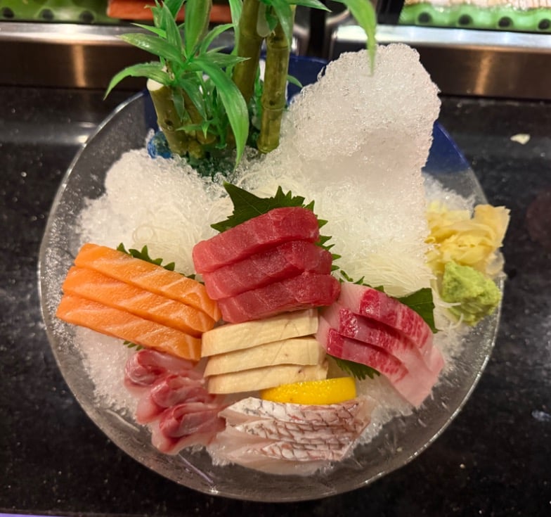 *Sashimi Dinner