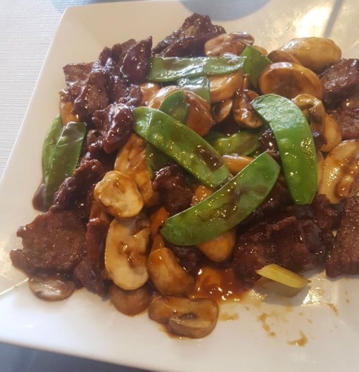 Beef w. Snow Pea & Mushroom