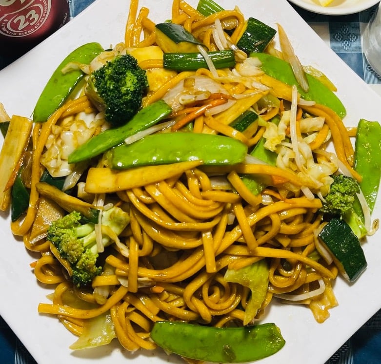 L31. Vegetable  Lo Mein 菜捞面