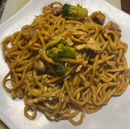 Chicken Lo Mein