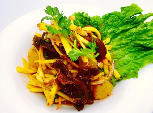 S11. Crispy Duck Mango Salad (Yum Ped Grob)