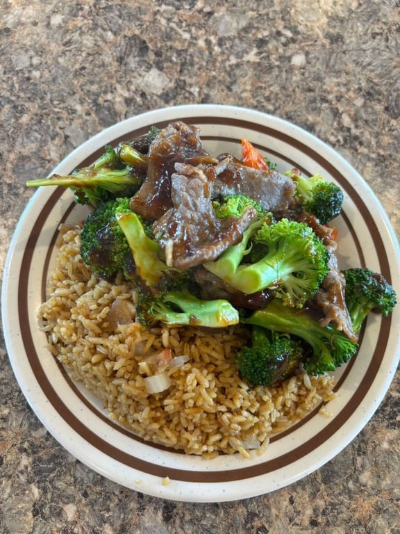 L 1. 芥兰牛 Beef with Broccoli