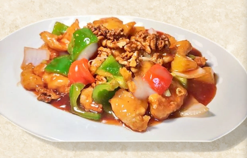 波萝核桃鱼片 Pineapple Crispy Fish with Walnuts