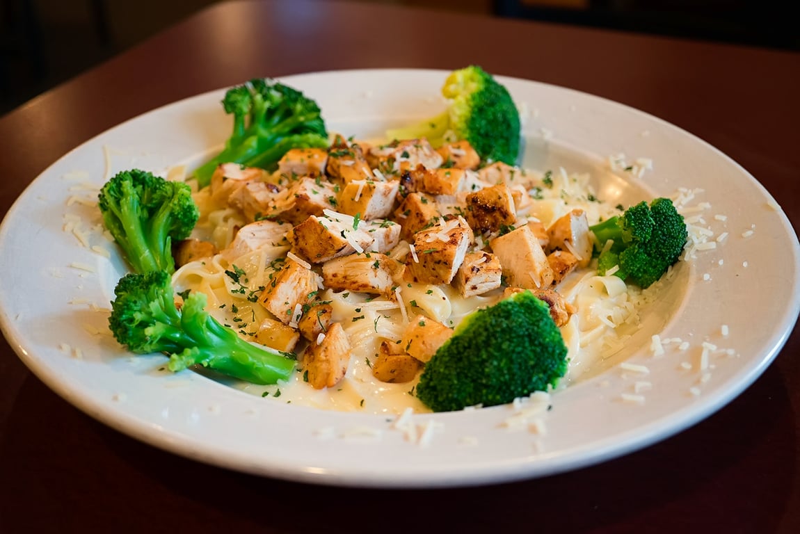 Chicken Alfredo Image