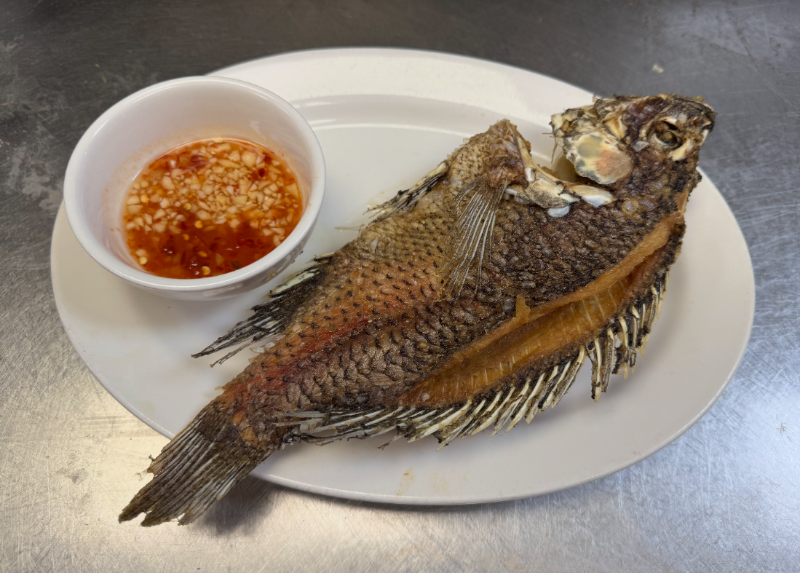 LS116. Fried Tilapia Fish with Dipping Chili-Garlic Fish Sauce
