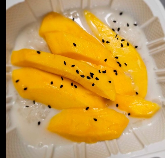 Mango with Sweet Sticky Rice