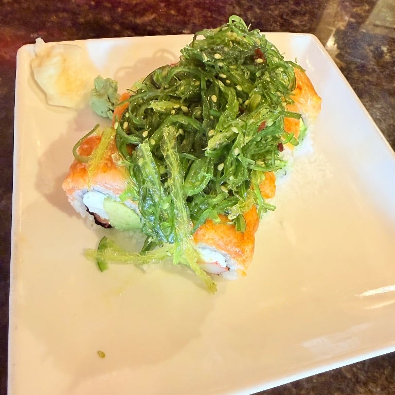 8. Spicy Girl Roll