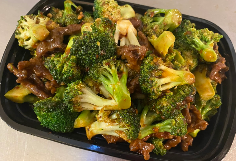 57. Beef w. Broccoli in Garlic Sauce