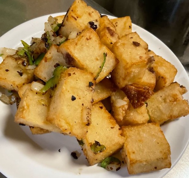 S2. Stir-Fried Turnip Cake w. XO Sauce XO酱炒萝卜糕