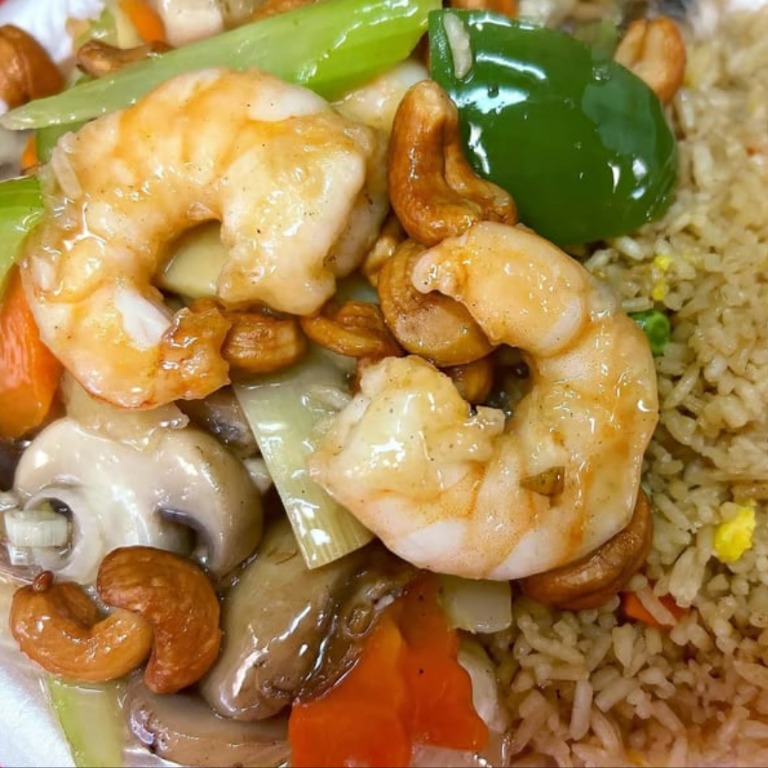 L14. Shrimp w. Cashew Nuts