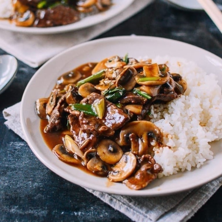 77. Beef w. Mushrooms