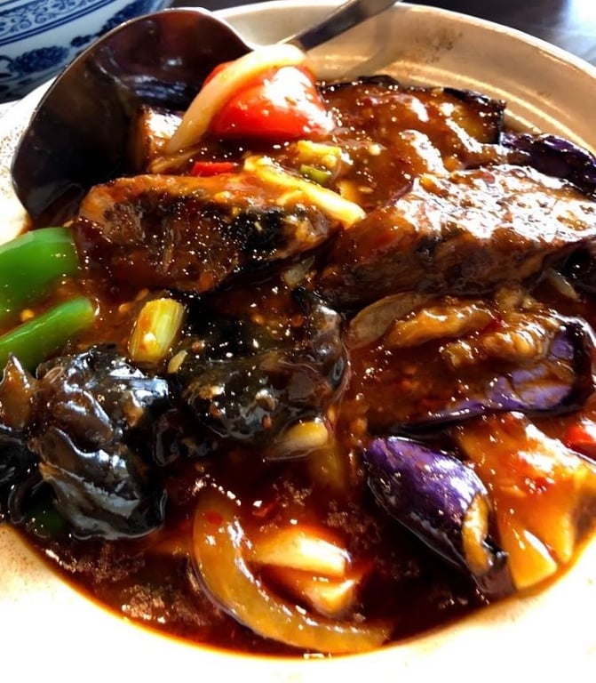 62. Chinese Eggplant in Garlic Sauce Pot 鱼香茄子