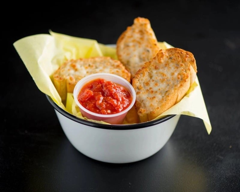 Garlic Cheese Bread (8PCS)