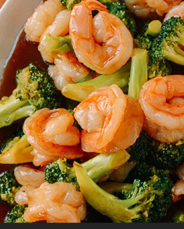 D26. Shrimp with Broccoli