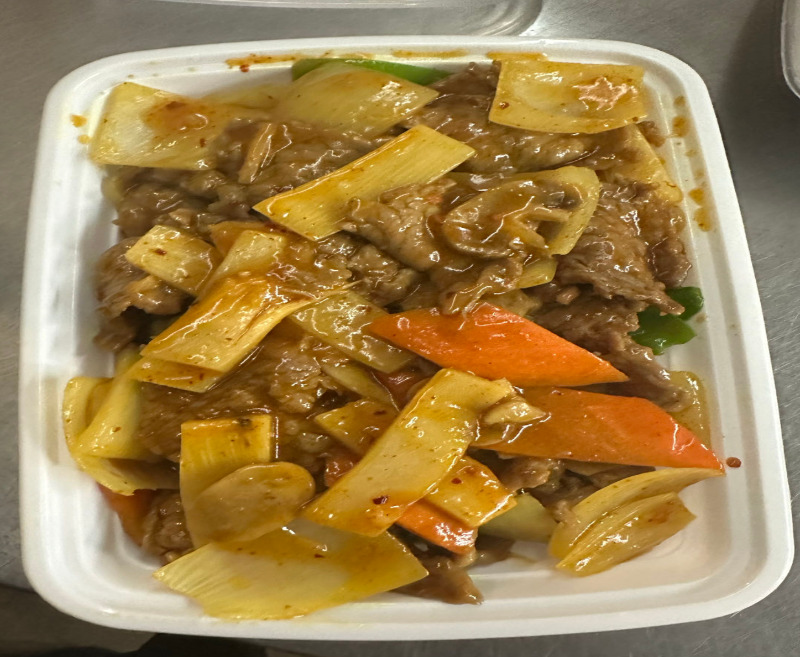 96. Curry Beef w. Onion 咖喱牛