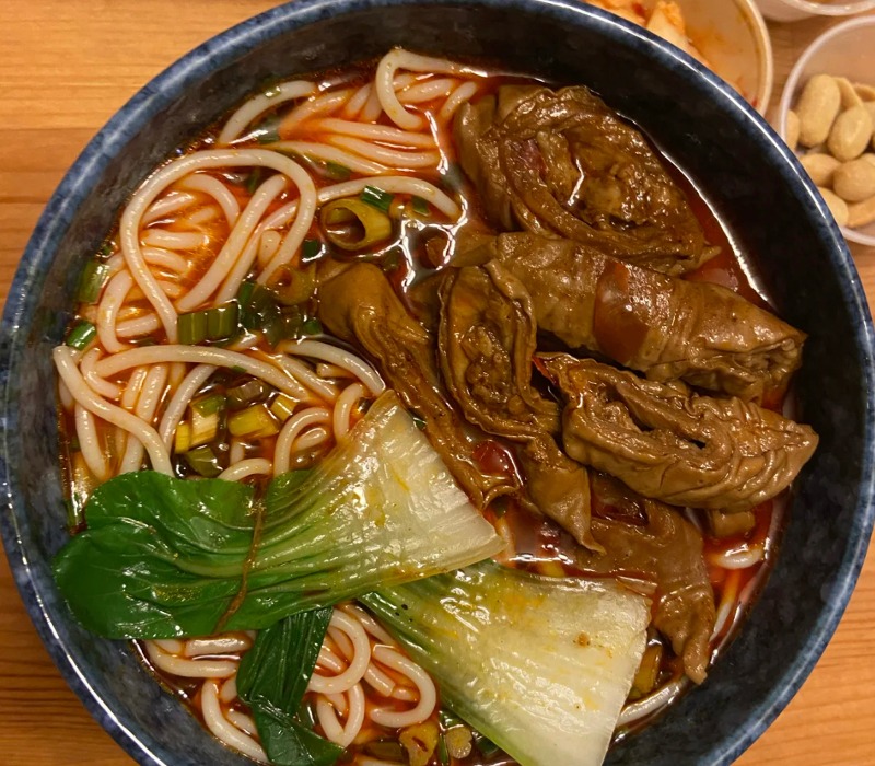 142. 肥肠酸辣粉 Rice Noodle in Pork Intestines