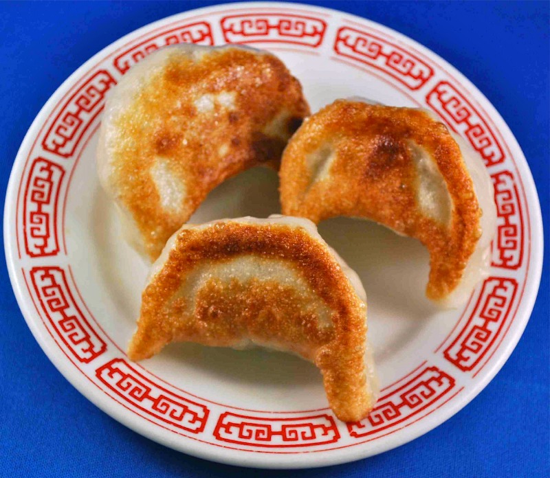 鍋貼 Pan Fried Dumpling