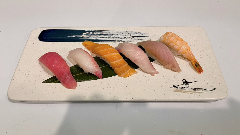 寿司6片 Sushi Sample