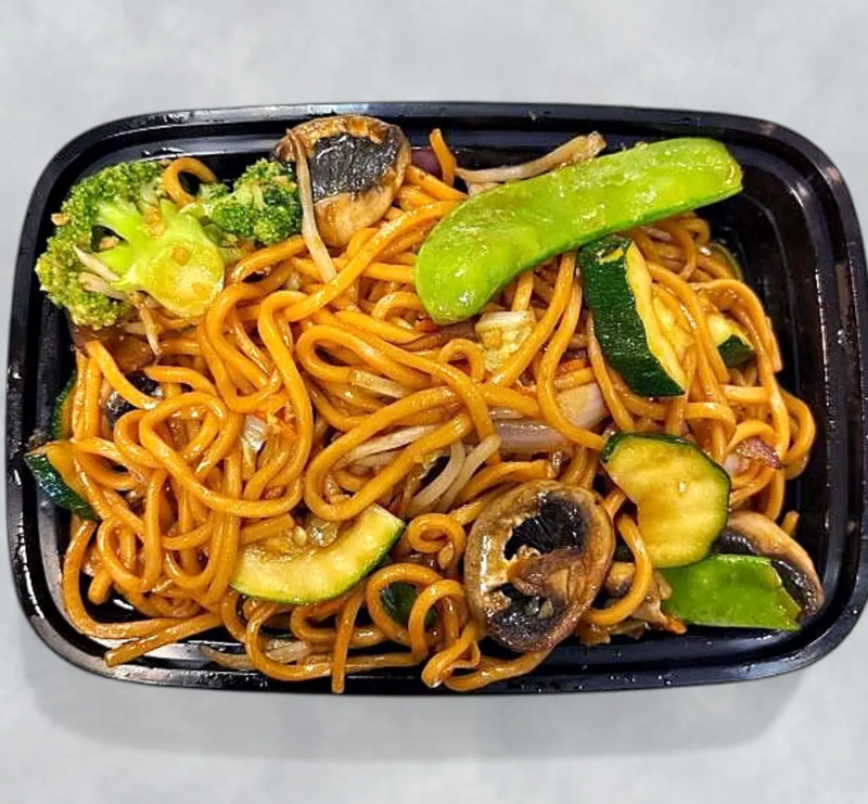 16. 素菜炒面 Veggie Chow Mein