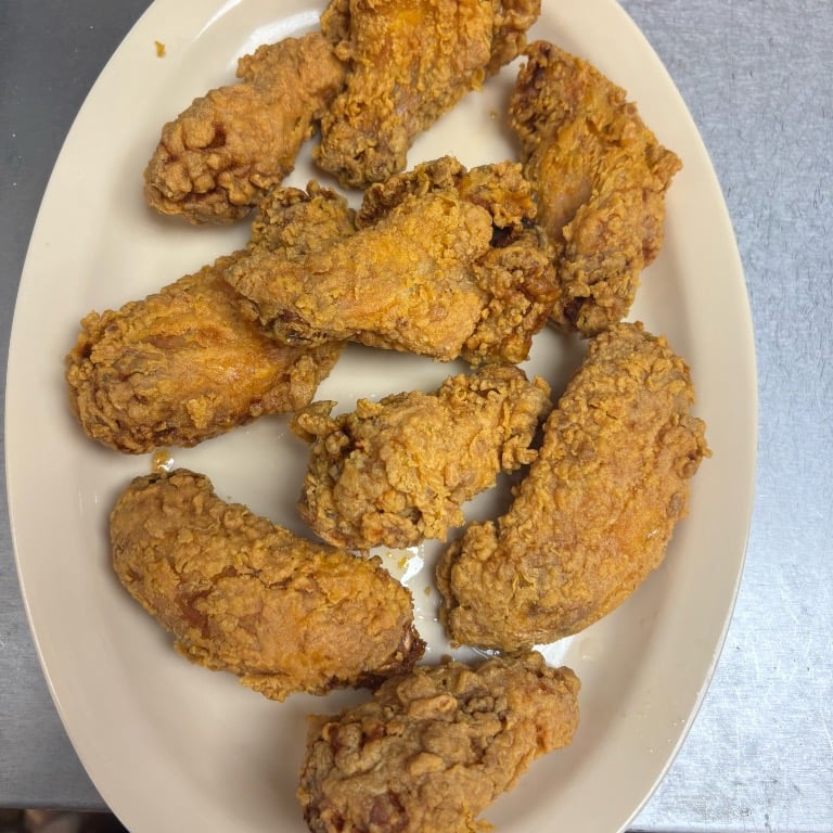 4. 炸鸡翅 Fried Chicken Wings