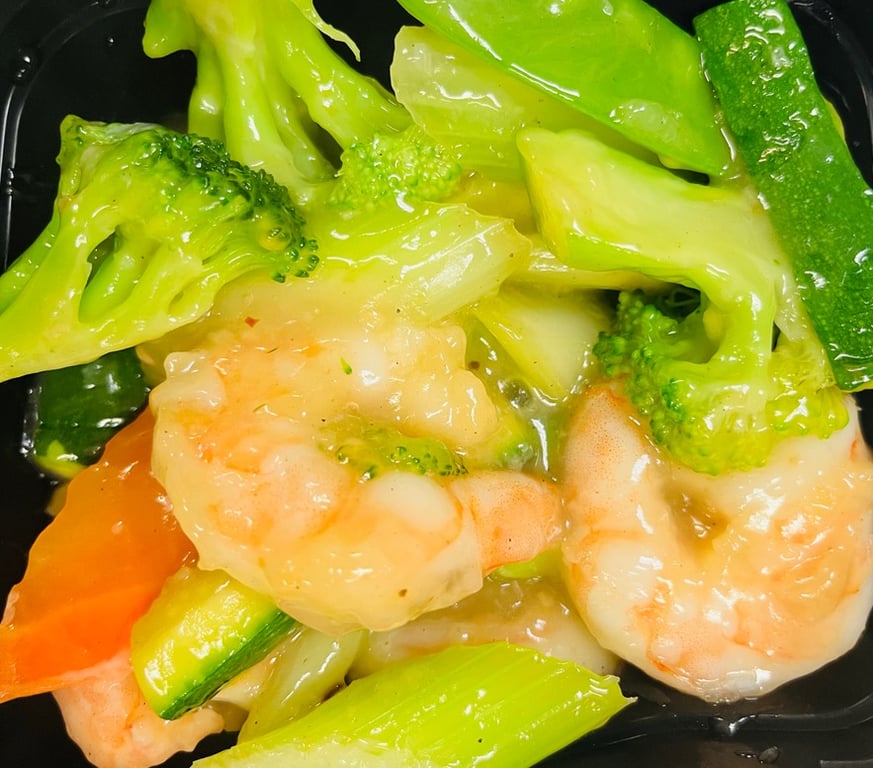 L17. Shrimp with Mixed Vegs. 什菜虾