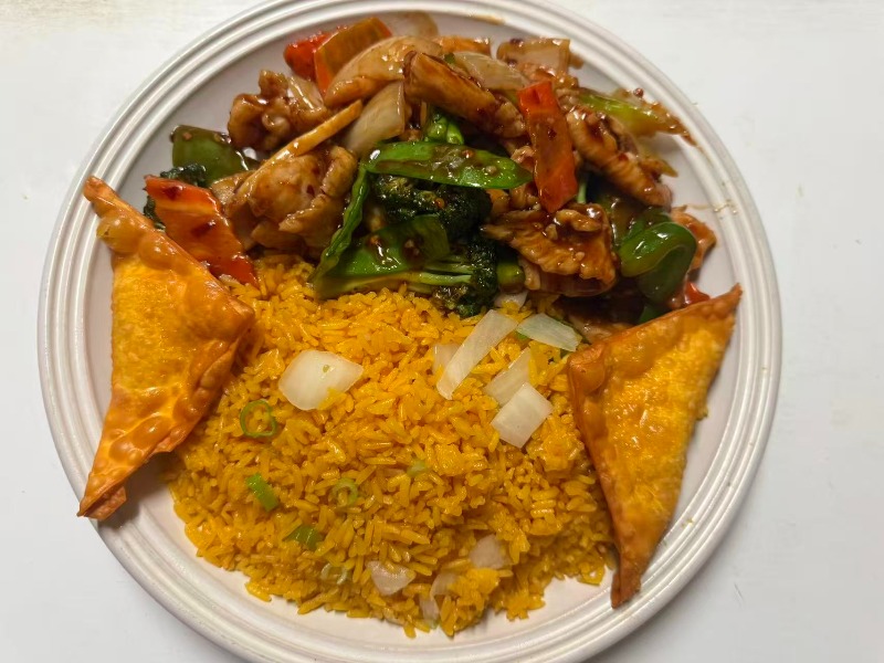 C204. 鱼香鸡<br>Chicken w. Garlic Sauce