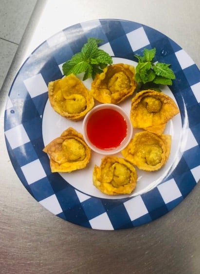 4. 炸肉云吞 <br>Fried Pork Wonton (6)