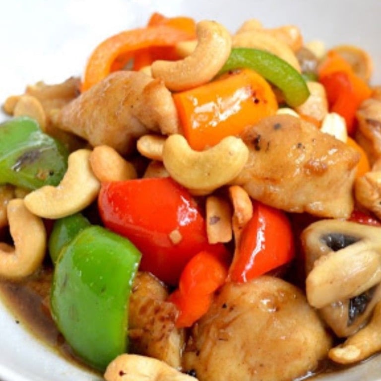 95. Chicken w. Cashew Nuts