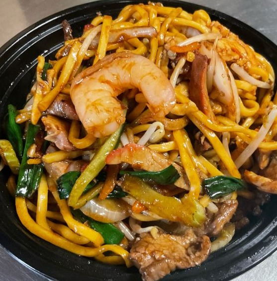 LN21. House Combination Lo Mein 本楼捞面