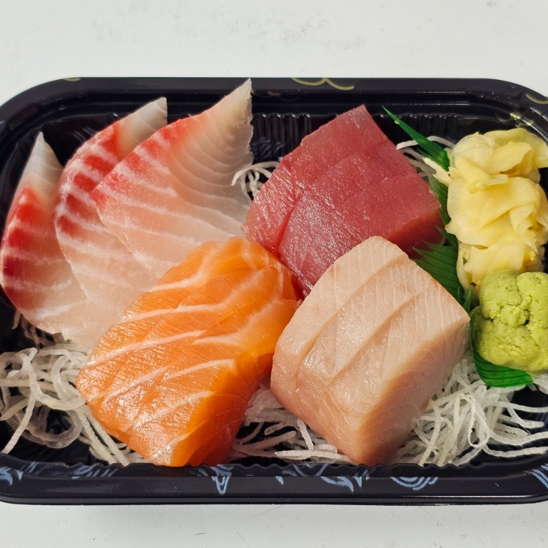 2. Sashimi Lunch (12)