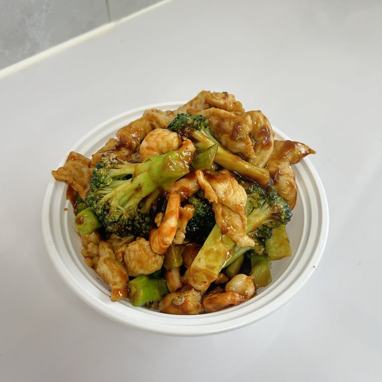 8. Chicken & Shrimp w. Broccoli