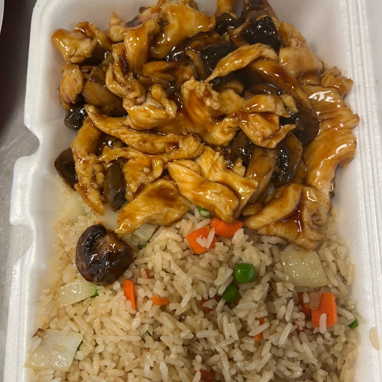 L 蘑菇鸡<br> L31. Chicken w. Mushroom