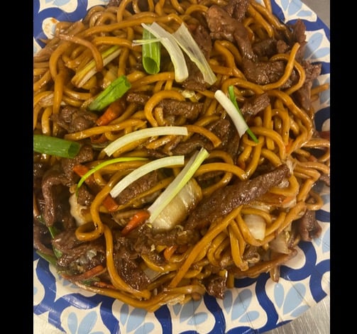 32. 牛捞面<br> Beef Lo Mein