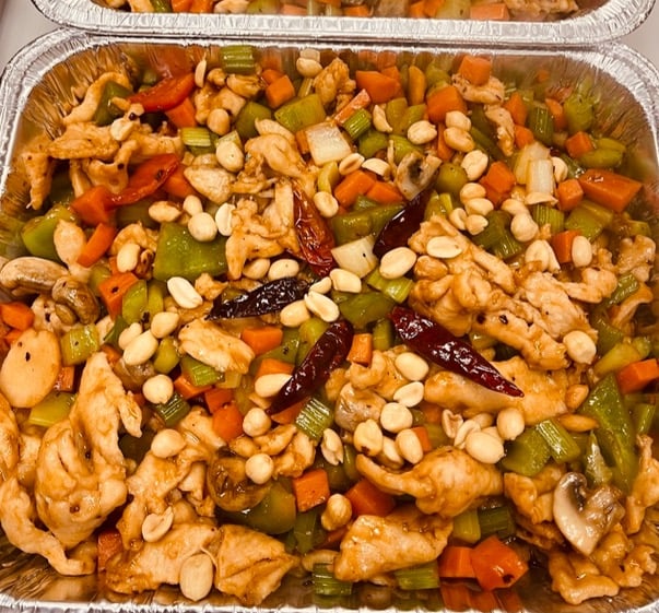 1. Chicken Dish Party Tray 鸡派对拼盘