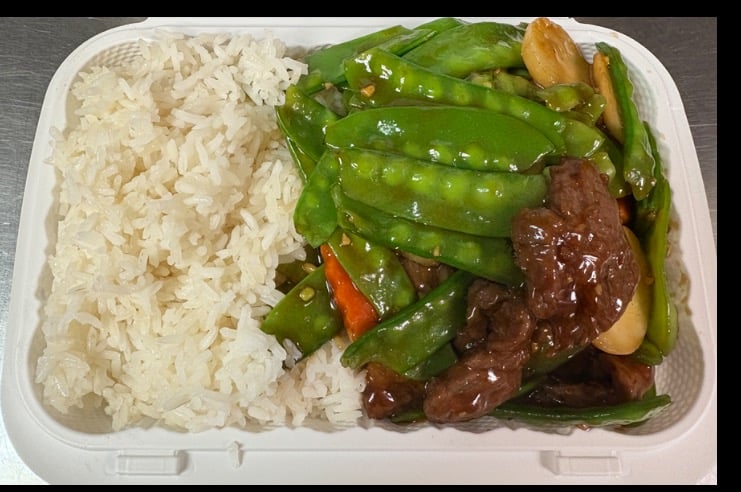 25. Beef w. Snow Peas