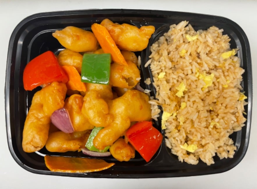 8. Sweet & Sour Chicken<br>甜酸鸡