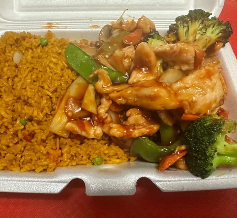 L10. Garlic Sauce w. Chicken 鱼香鸡