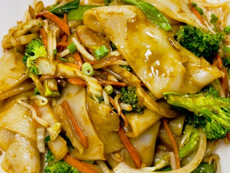 Fresh Made Vegetable Flat Noodle