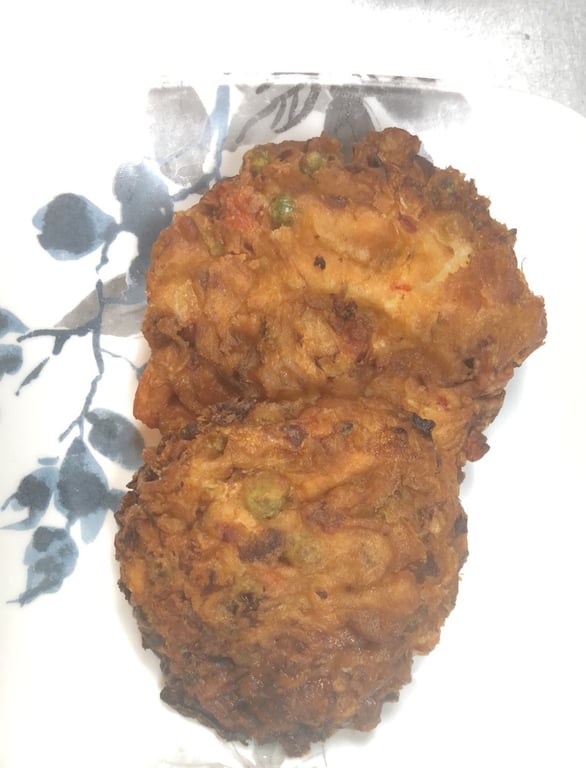 鸡蓉蛋 81. Chicken Egg Foo Young