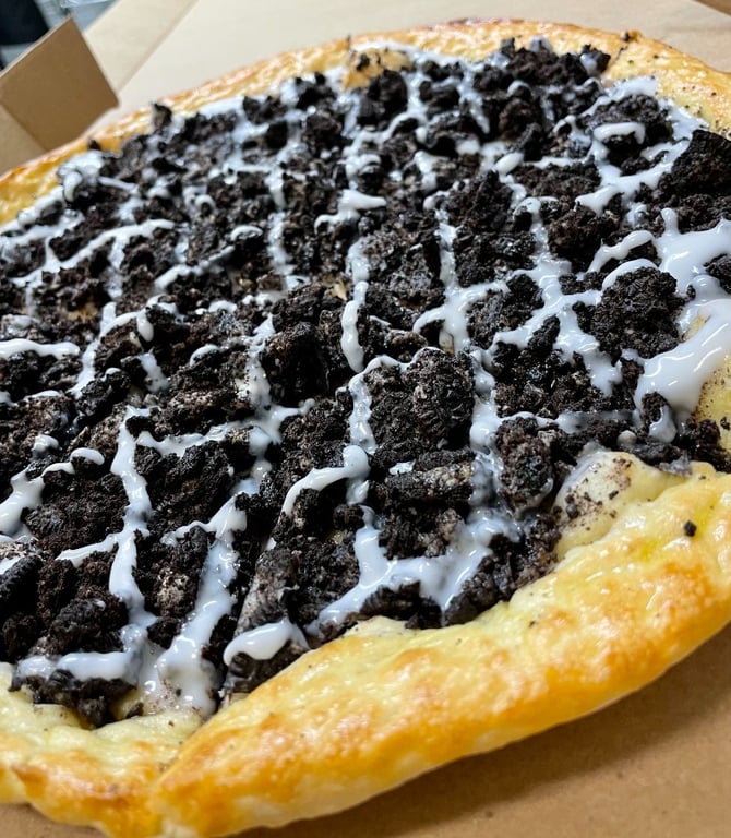 OREO Dessert Pizza