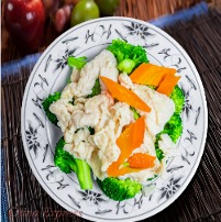 Steam Chicken w Broccoli 水煮芥兰鸡